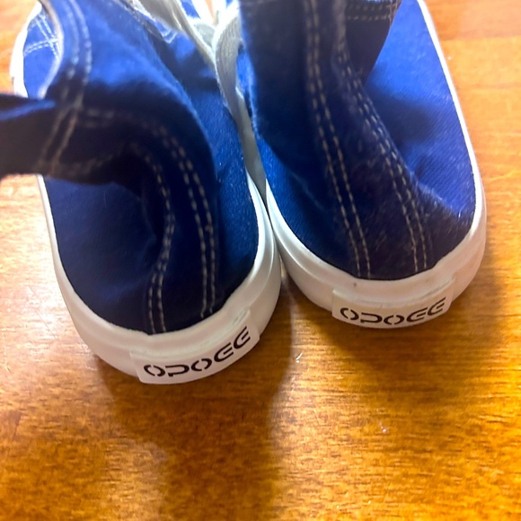 Blue shoes - Picture 2 of 4